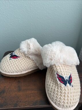 Washington Caps Women Plush Slippers